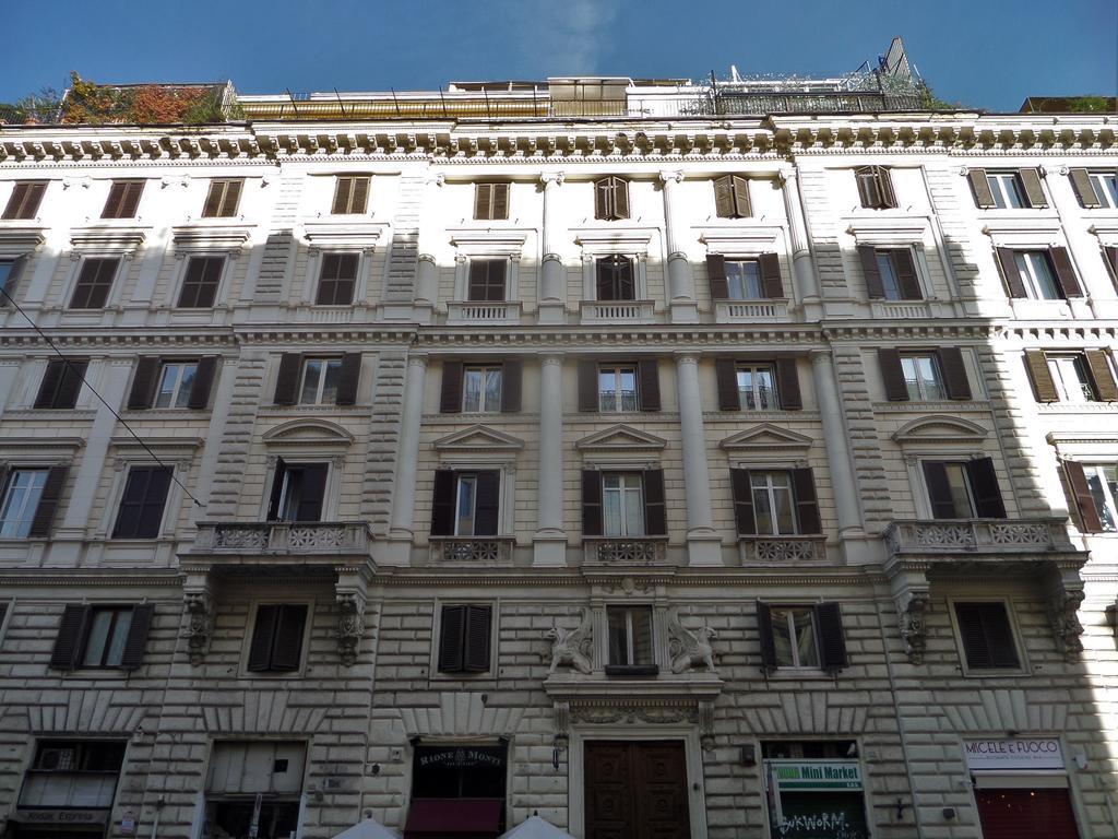 2 Passi Al Colosseo B&B Ρώμη Εξωτερικό φωτογραφία
