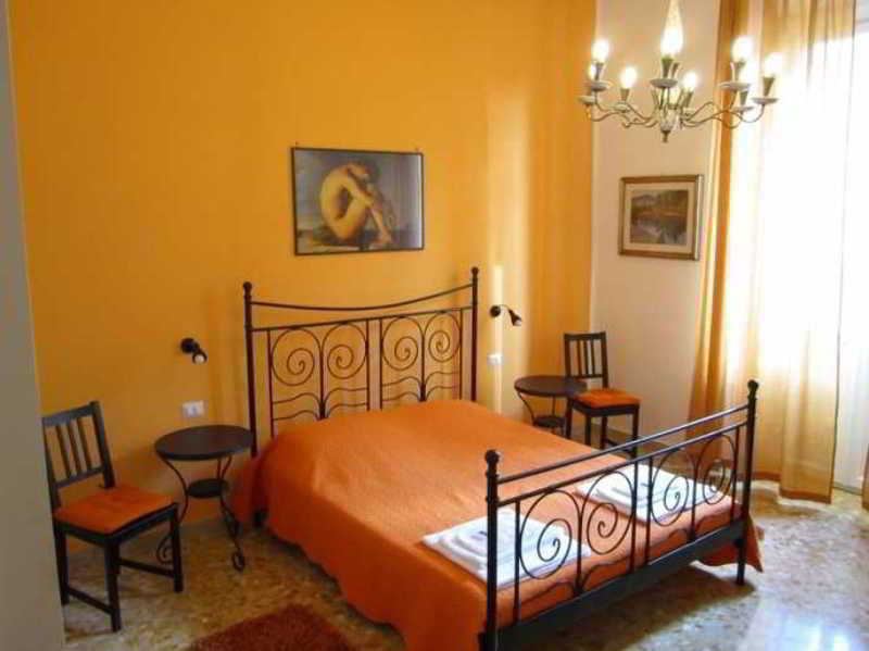 2 Passi Al Colosseo B&B Ρώμη Εξωτερικό φωτογραφία