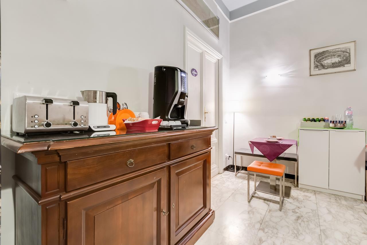 2 Passi Al Colosseo B&B Ρώμη Εξωτερικό φωτογραφία
