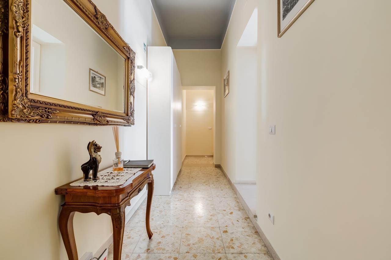 2 Passi Al Colosseo B&B Ρώμη Εξωτερικό φωτογραφία